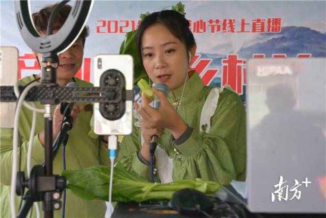 現(xiàn)場(chǎng)直播。張曉欣 攝