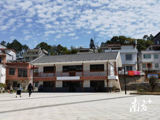 九陂鎮(zhèn)鄉(xiāng)村振興電子商務(wù)館。